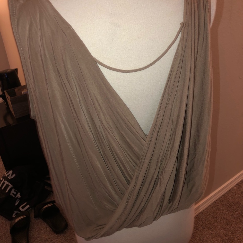 Top - Picture 4 of 5